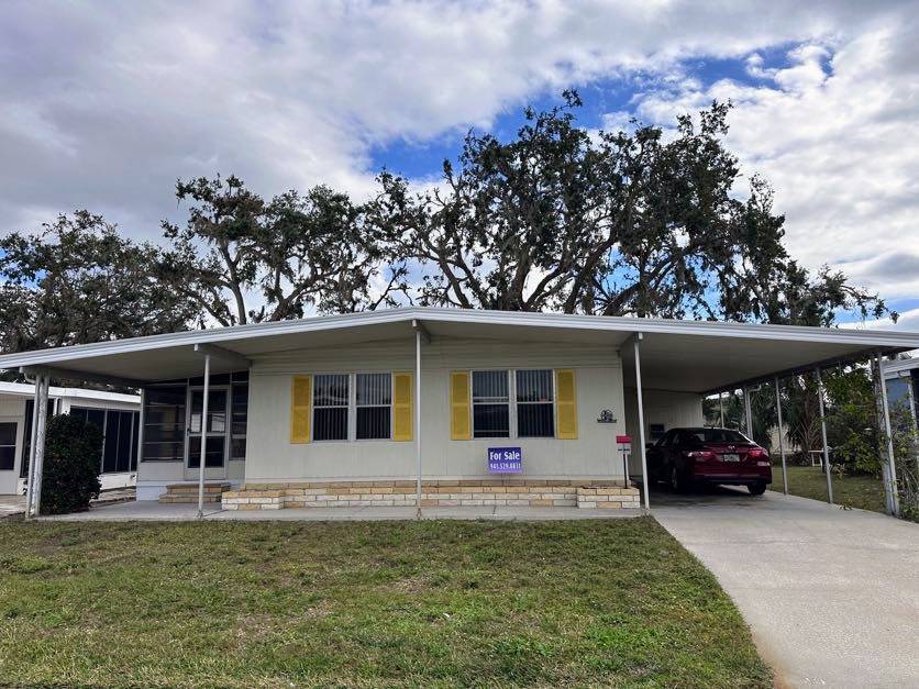 Ellenton, FL Mobile Home for Sale located at 403 Peppertree Ln Colony Cove